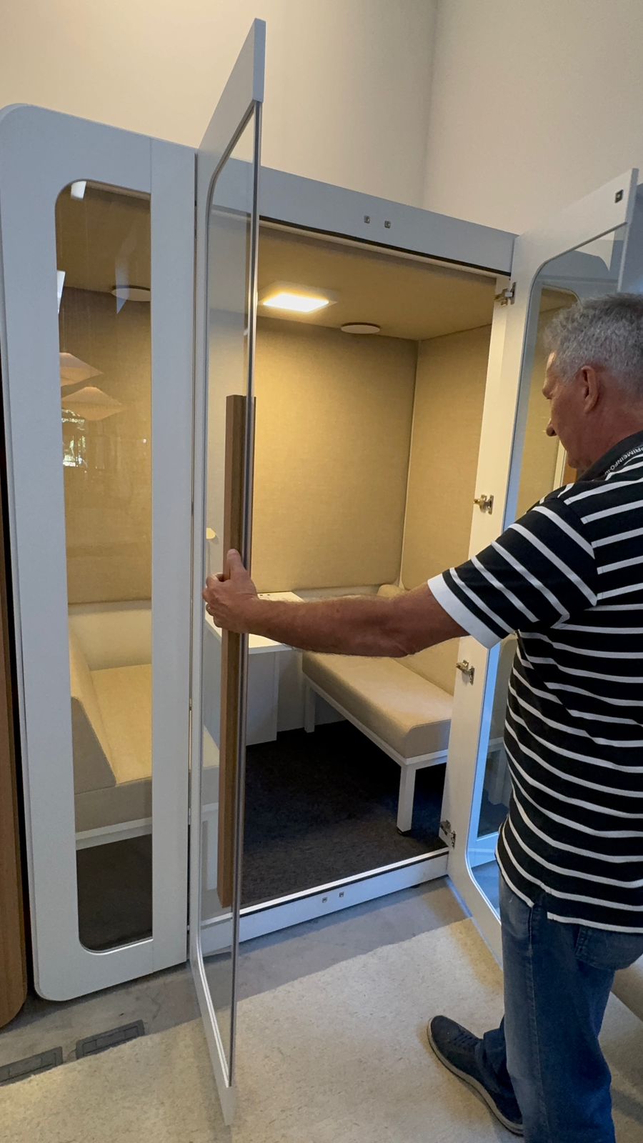 Cabine acústica em uso real